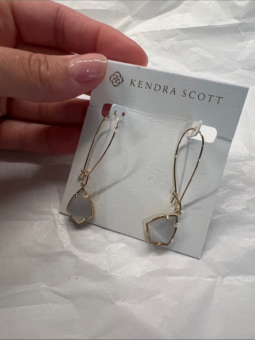 New W Tag Kendra Scott Carinne Gray Crystal Dangle Drop Earrings Gold Tone NWT